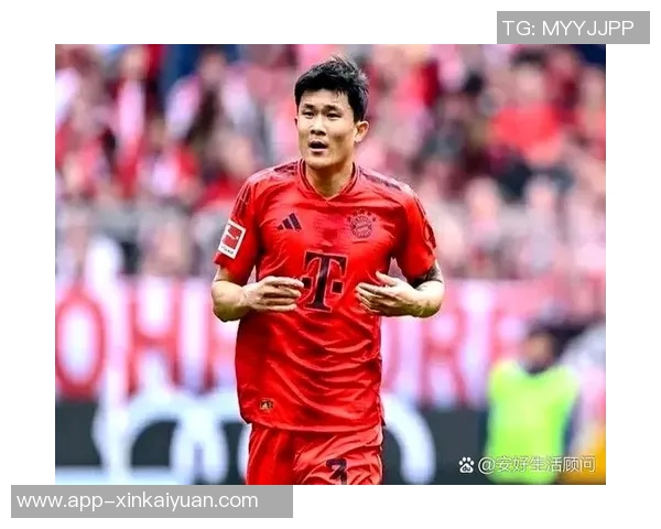 拜仁球员齐聚慕尼黑啤酒节伊藤洋辉与金玟哉同框亮相